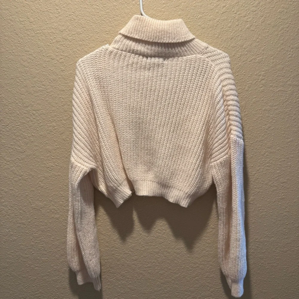 Cropped Cream Turtleneck Knit Sweater size M - Picture 3 of 5